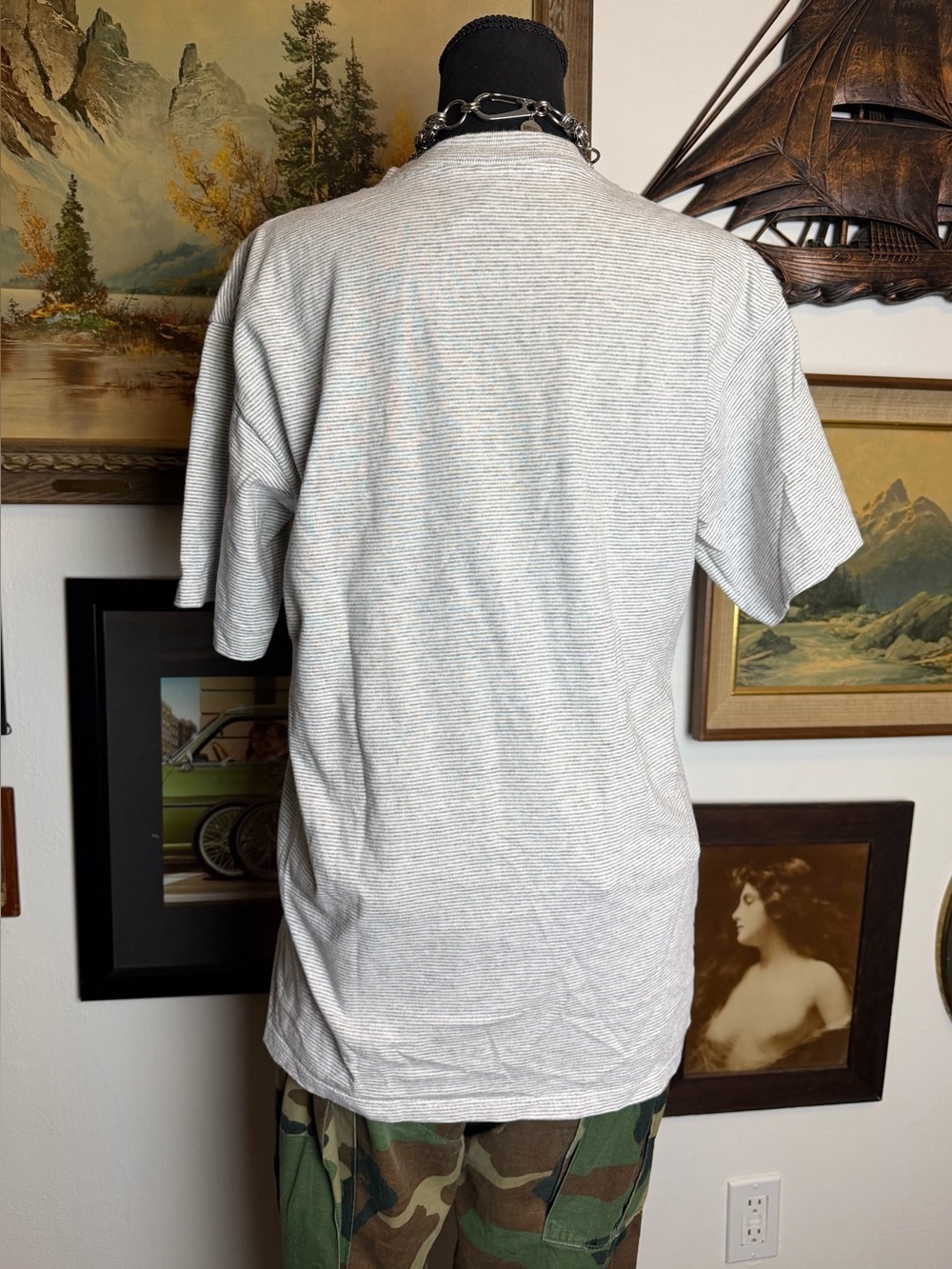 Vintage 90s Happily Mauied Souvenir Cropped Tshirt - Picture 8 of 10